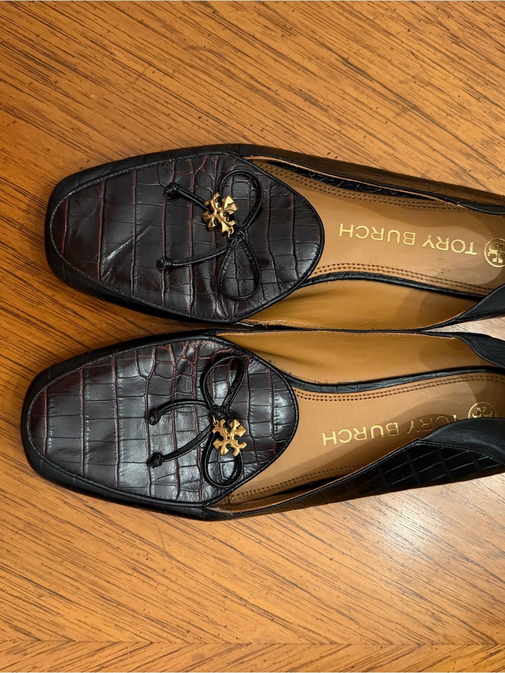 Tory Burch Women’s  Croc-Embossed Loafers in Dark Brown with Gold Logo